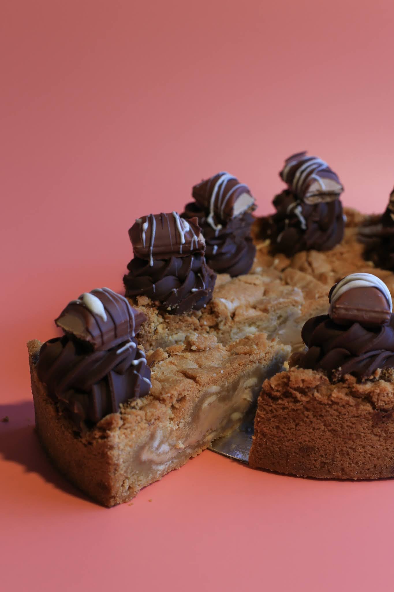 Kinderella Filled Cookie Pie